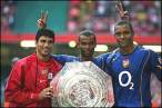 _39932160_trophy300_getty.jpg