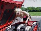 girl_changing_flat_tire_start problems_stuck_023.jpg
