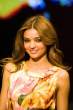 miranda_kerr_feathers_7_big.jpg