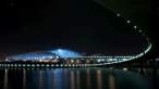 Pudong_International_Airport_at_night.gif