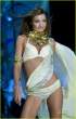 miranda-kerr-fashion-show-foxy-20.jpg