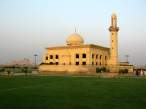 Mosque in Karachi - Pakistan.jpg