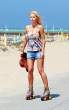 sophie_monk_roller_beach_2.jpg