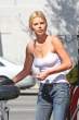 sophie_monk_pumps_gas_2.jpg