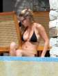 bar_refaeli_bikini_mexico_7.jpg