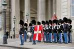 Danish_Royal_Guard_Present_Arms.jpg