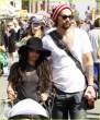 jason-momoa-lisa-bonet-farmers-market-01.jpg