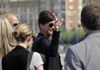 celebrity_paradise.com_TheElderJuliaRoberts2010_09_20_EatPrayLovePhotocall_12.jpg