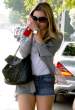 tduid300003_AmandaBynesinMicroshortsCandidsinHollywood09marzo2011_004_Fotovip.jpg