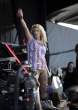 85932_KeshaKehaSebertScaryonstageinSydneyMAR_12_2011HQx73_123_492lo.jpg