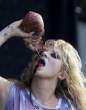 85936_KeshaKehaSebertScaryonstageinSydneyMAR_12_2011HQx76_123_121lo.jpg