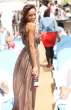 907927145_SelitaEbanksVitaminWaterLunch3_122_356lo.jpg