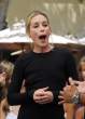 Piper Perabo - Shooting Extra @ The Grove - 280711_028.jpg