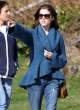 06134_AnnaKendrickgoingforgroceriesinVancouverAPR_1_2011LQx102_123_230lo.jpg