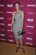 65834_JulieBowen_EWWomenInFilmPre_EmmyParty_160911_017_122_19lo.jpg