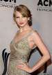 78954_taylorlq4_123_371lo.jpg