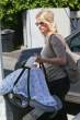 JanuaryJones2011_09_27_spottedoutinSantaMonica7.jpg