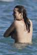marion-cotillard-topless-rust-and-bones-set-10-830x1245.jpg
