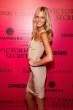 2011-victorias-secret-fashion-show-20111109-222642-970.jpg