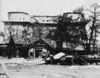 Zoo flak tower, Berlin 1945..jpg