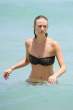 julie_henderson_bikini_beach_7.jpg