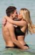 article-2237189-162C71EF000005DC-60_306x476.jpg