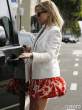 reese-witherspoon-upskirt-in-la-05-435x580.jpg