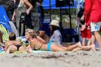 Rachel Hunter Bikini Malibu 07-07-13 (16).jpg