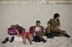 izraelske zene vojnici na odmoru.jpg