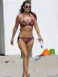 molly-sims-flaunts-her-bikini-body-in-miami-02-435x580.jpg