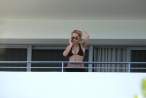 973081743_ritaorahangsoutbalconyx15_123_143lo.jpg