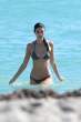 139468277_TeresaMooreBikiniPokies1_122_166lo.jpg