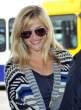 Reese_Witherspoon_Catches_Flight_LAX_s0T7FPbpsdIx.jpg