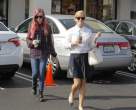 Reese Witherspoon picks up some drinks in Brentwood February 4-2015 006.jpg