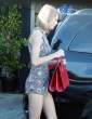 taylor-swift-out-in-agoura-hills-_5.jpg