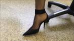 High heels and pantyhose.mp4_000081081.jpg