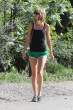 taylor-swift-out-in-hollywood-_10.jpg